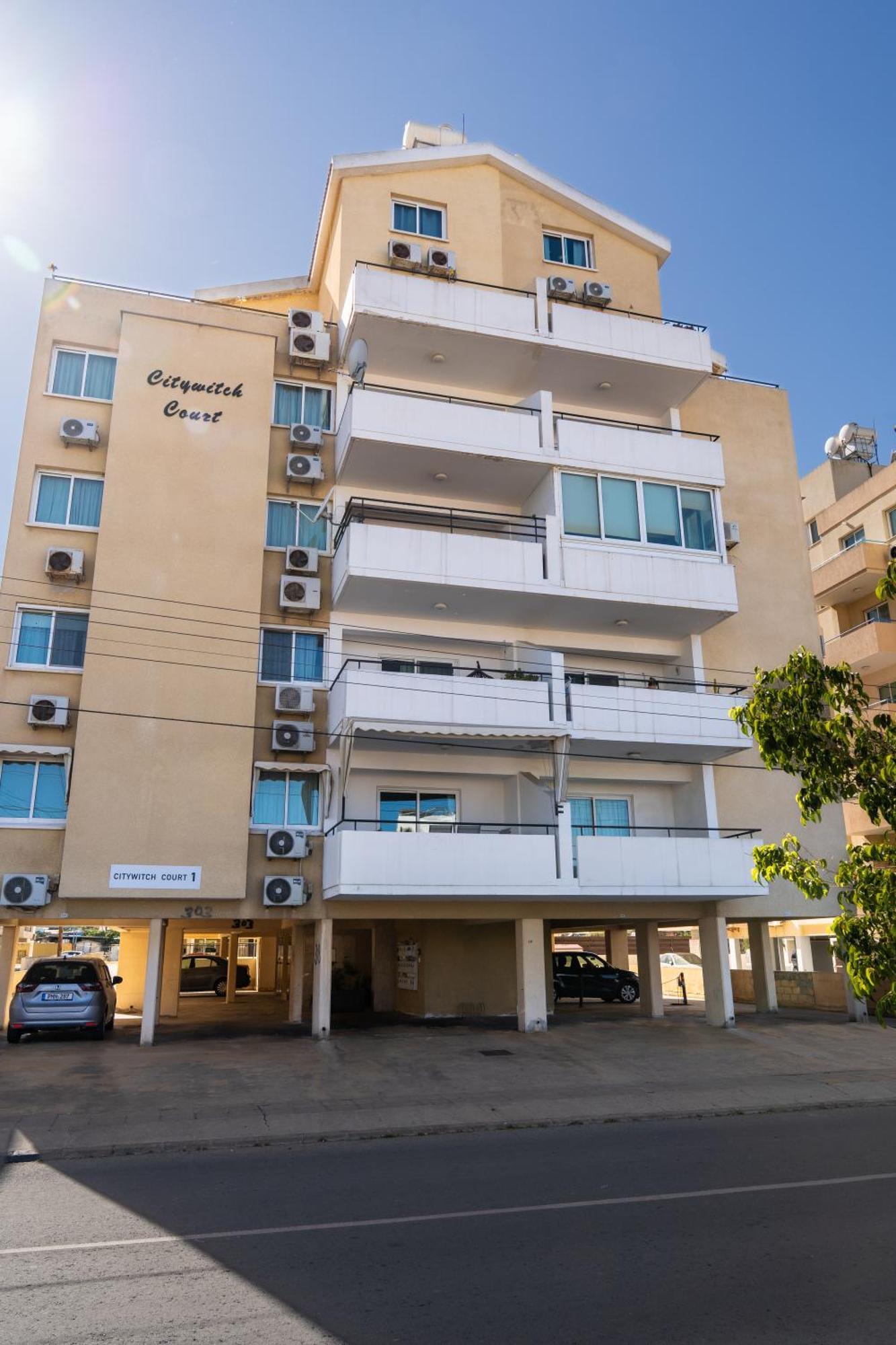 Olivia Mackenzie 2 Bedroom Flat With Pool Larnaca Luaran gambar